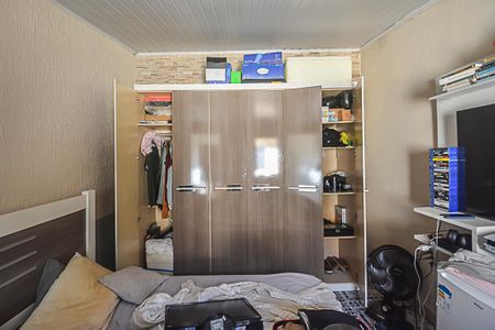 Casa à venda com 195m², 4 quartos e 2 vagas Casa à venda com 195m², 4 quartos e 2 vagasEdícula