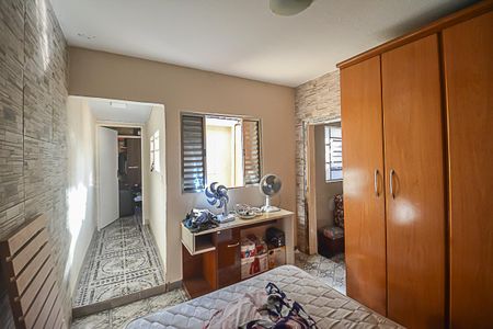 Casa à venda com 195m², 4 quartos e 2 vagas Casa à venda com 195m², 4 quartos e 2 vagasEdícula