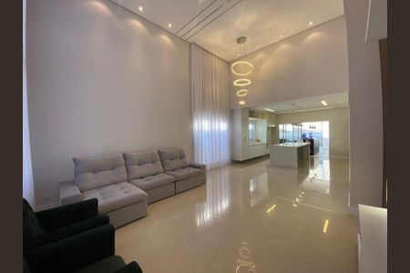 Casa à venda com 3 quartos, 215m² em Jardim Samambaia, Jundiaí