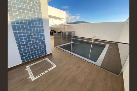 Casa à venda com 215m², 3 quartos e 4 vagas