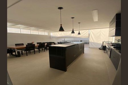 Casa à venda com 215m², 3 quartos e 4 vagas