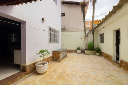 Casa para alugar com 150m², 5 quartos e 2 vagas Casa para alugar com 150m², 5 quartos e 2 vagasÁrea externa