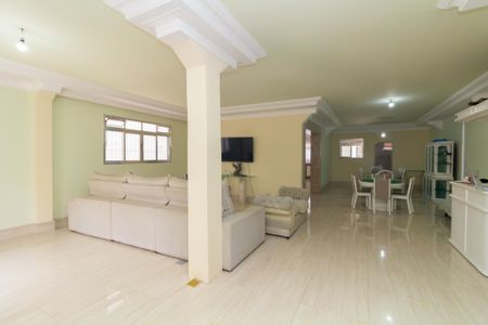 Casa para alugar com 150m², 5 quartos e 2 vagas Casa para alugar com 150m², 5 quartos e 2 vagasSala