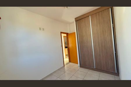 Apartamento à venda com 115m², 2 quartos e 2 vagas Apartamento à venda com 115m², 2 quartos e 2 vagasQuarto