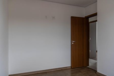 Apartamento à venda com 115m², 3 quartos e 2 vagasQuarto 2