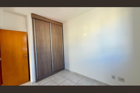 Apartamento à venda com 115m², 2 quartos e 2 vagas Apartamento à venda com 115m², 2 quartos e 2 vagasSuíte