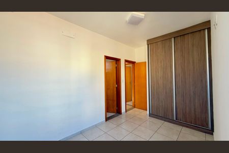 Apartamento à venda com 115m², 2 quartos e 2 vagas Apartamento à venda com 115m², 2 quartos e 2 vagasSuíte