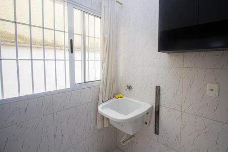 Casa para alugar com 73m², 2 quartos e sem vaga