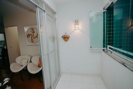 Apartamento à venda com 90m², 3 quartos e 2 vagasSala