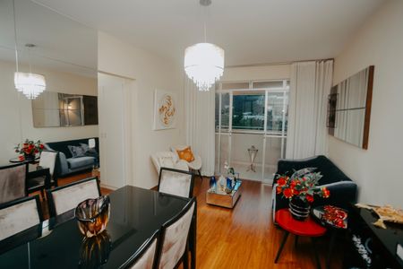 Apartamento à venda com 90m², 3 quartos e 2 vagasSala