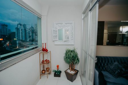 Apartamento à venda com 90m², 3 quartos e 2 vagasSala