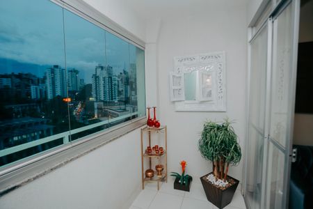 Apartamento à venda com 90m², 3 quartos e 2 vagasSala
