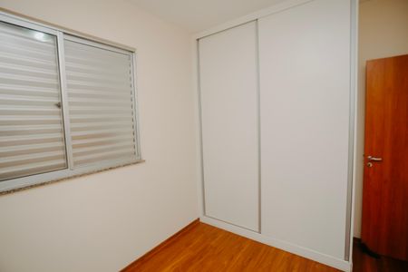 Apartamento à venda com 90m², 3 quartos e 2 vagasQuarto 2