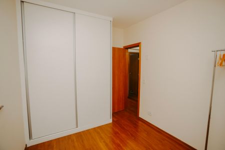 Apartamento à venda com 90m², 3 quartos e 2 vagasQuarto 2