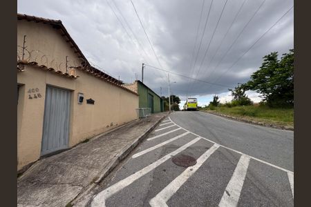 Casa de condomínio para alugar com 55m², 2 quartos e 1 vaga