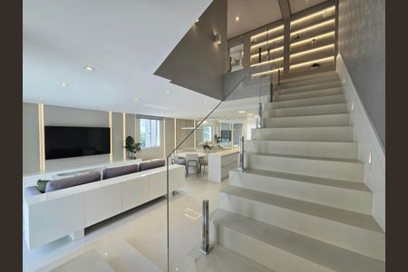 Apartamento à venda com 130m², 2 quartos e 2 vagasSala