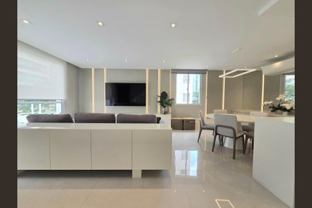 Apartamento à venda com 130m², 2 quartos e 2 vagasSala