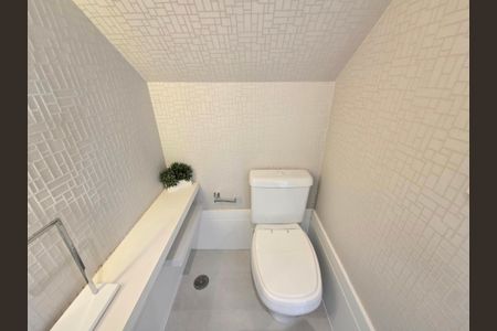 Apartamento à venda com 130m², 2 quartos e 2 vagasLavabo