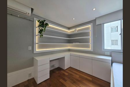 Apartamento à venda com 130m², 2 quartos e 2 vagasSuíte 2