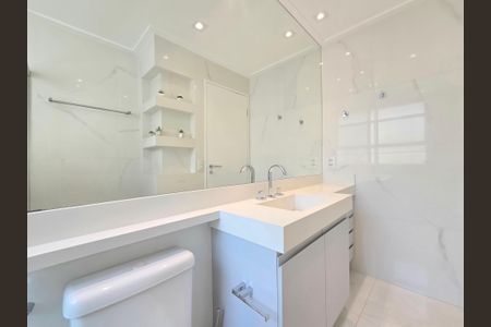 Apartamento à venda com 130m², 2 quartos e 2 vagasBanheiro da Suíte 2