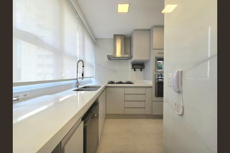 Apartamento à venda com 130m², 2 quartos e 2 vagasCozinha