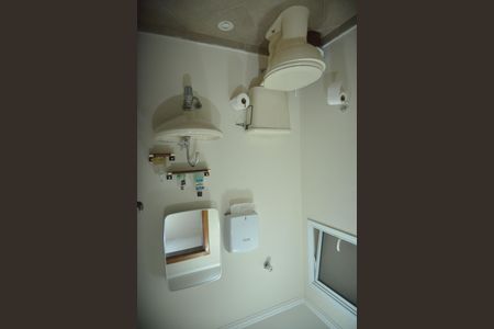 Casa à venda com 224m², 3 quartos e 4 vagasBanheiro de Serviçlo