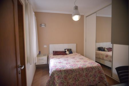 Casa à venda com 224m², 3 quartos e 4 vagasQuarto Suite 2