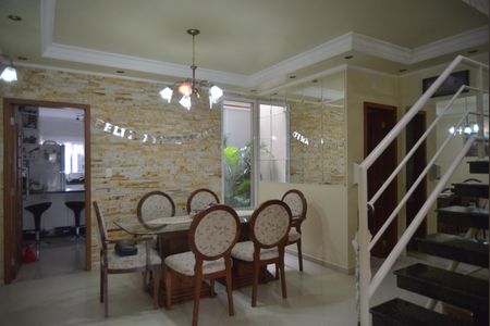 Sala de casa à venda com 3 quartos, 224m² em Parque das Nações, Santo André