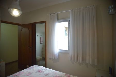 Casa à venda com 224m², 3 quartos e 4 vagasQuarto Suite 2