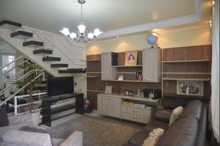 Sala de casa à venda com 3 quartos, 224m² em Parque das Nações, Santo André