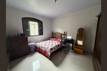 Casa à venda com 5 quartos, 246m² em Santo Andre, Belo Horizonte