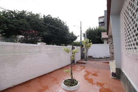 Casa à venda com 180m², 3 quartos e 3 vagasQuintal da frente
