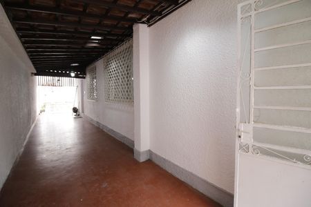 Garagem de casa para alugar com 3 quartos, 180m² em Tanque, Rio de Janeiro