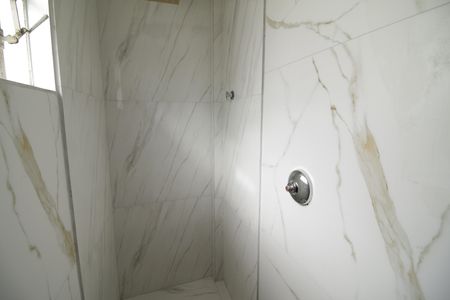 Casa à venda com 180m², 3 quartos e 3 vagasBanheiro de serviço