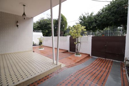 Casa à venda com 180m², 3 quartos e 3 vagasQuintal da frente