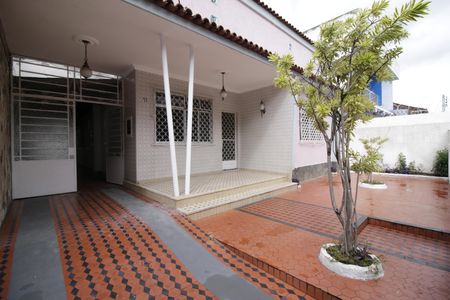 Casa à venda com 180m², 3 quartos e 3 vagasQuintal da frente