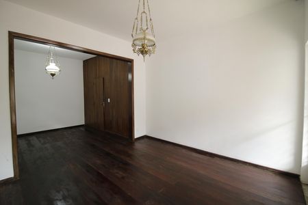 Sala de casa para alugar com 3 quartos, 180m² em Tanque, Rio de Janeiro