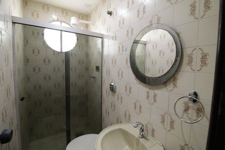 Casa à venda com 180m², 3 quartos e 3 vagasBanheiro Social