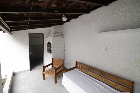 Casa à venda com 180m², 3 quartos e 3 vagasPia do quintal