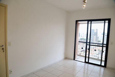 Apartamento para alugar com 37m², 2 quartos e 1 vaga