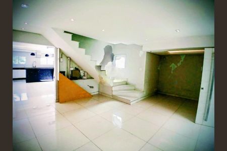 Casa à venda com 3 quartos, 185m² em Campo Belo, São Paulo