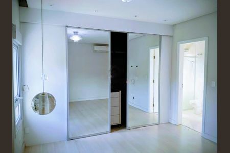 Casa à venda com 3 quartos, 185m² em Campo Belo, São Paulo