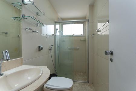 Banheiro Social de apartamento à venda com 2 quartos, 60m² em Vila Anglo Brasileira, São Paulo