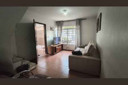 Casa à venda com 2 quartos, 91m² em Vila Carrão, São Paulo