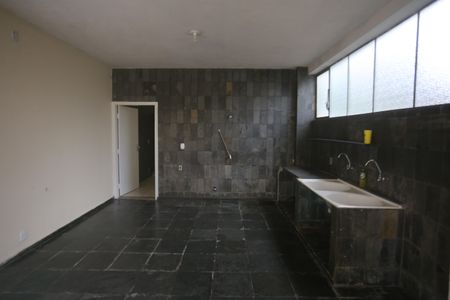 Casa para alugar com 328m², 5 quartos e 2 vagasArea de serviço