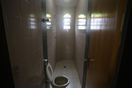 Casa para alugar com 328m², 5 quartos e 2 vagasBanheiro