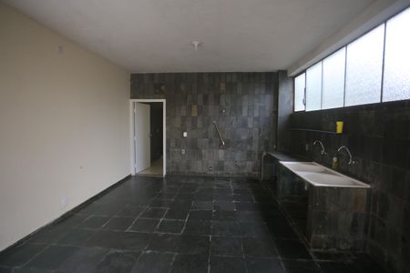 Casa para alugar com 328m², 5 quartos e 2 vagasArea de serviço