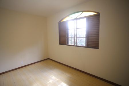 Casa para alugar com 328m², 5 quartos e 2 vagasQuarto  2