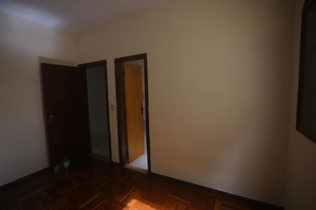 Casa para alugar com 328m², 5 quartos e 2 vagasSuite
