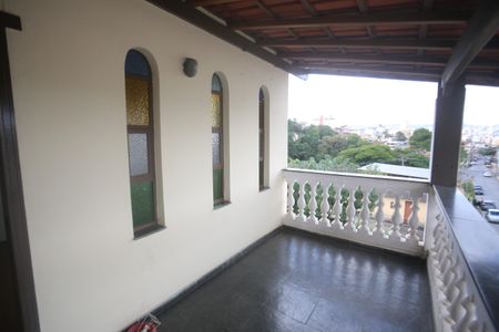 Casa para alugar com 328m², 5 quartos e 2 vagasQuarto  3